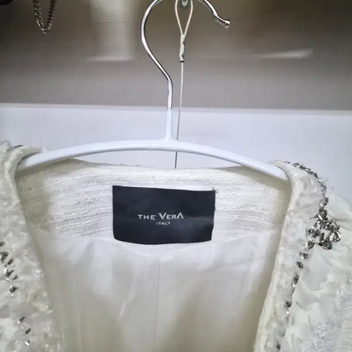 [BUNJANG] the vera White Chain Tweed Jacket / the vera 화이트 체인 트위드 자켓