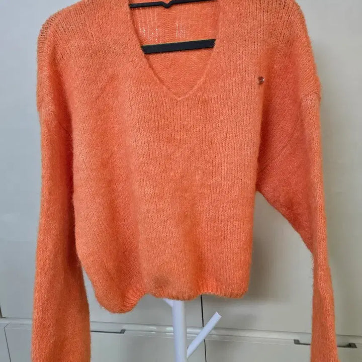 [BUNJANG] Orange V-Neck Angora Knit Sweater / 주황색 브이넥 니트