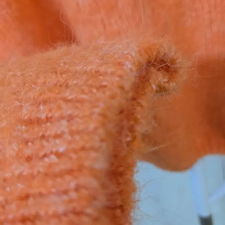 [BUNJANG] Orange V-Neck Angora Knit Sweater / 주황색 브이넥 니트