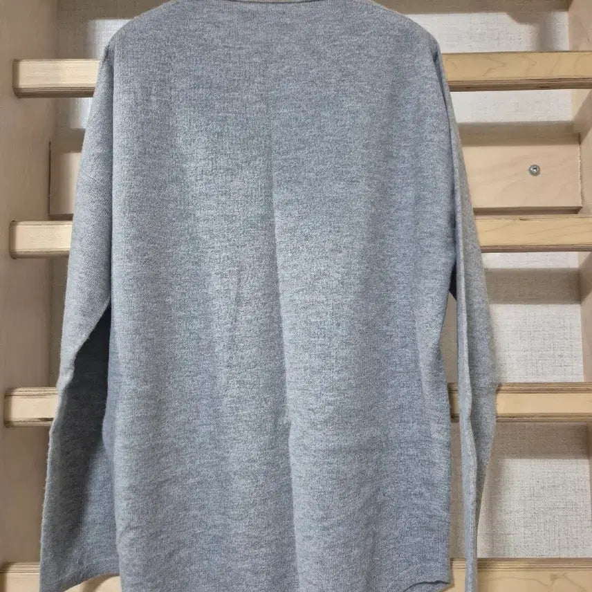 [BUNJANG] V-Neck Knit Sweater (Size 55-66) / 여성 브이넥 니트(55-66사이즈)