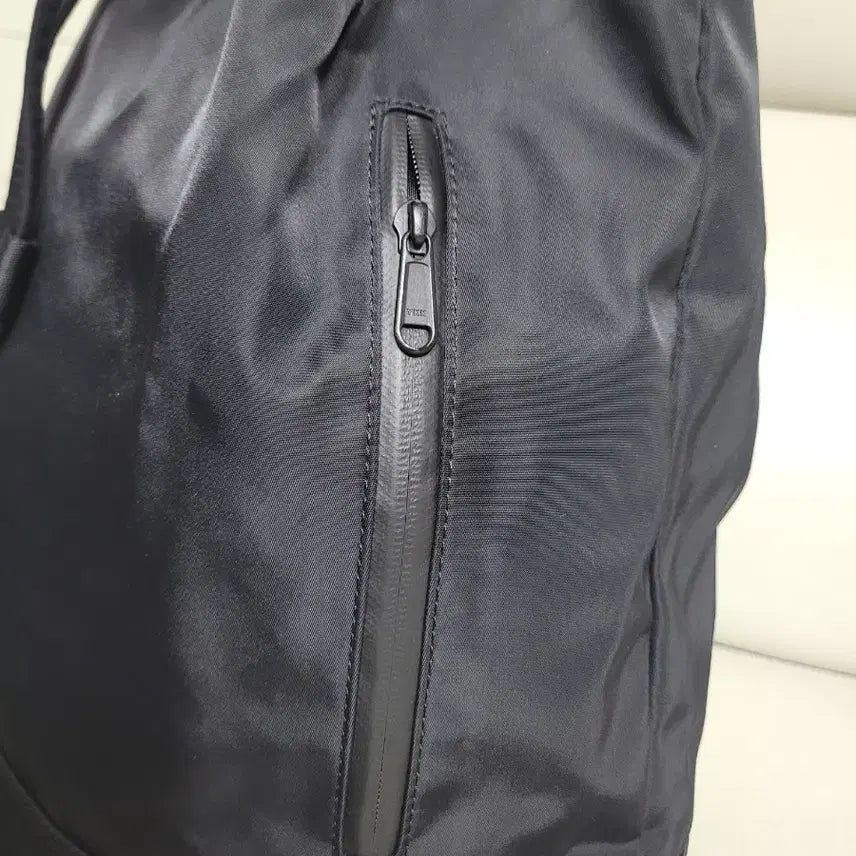 [BUNJANG] HAHARCHIVE 2-Way Drawstring Nylon Backpack / HAHARCHIVE 하아카이브 2way 드로우스트링 나일론 백팩