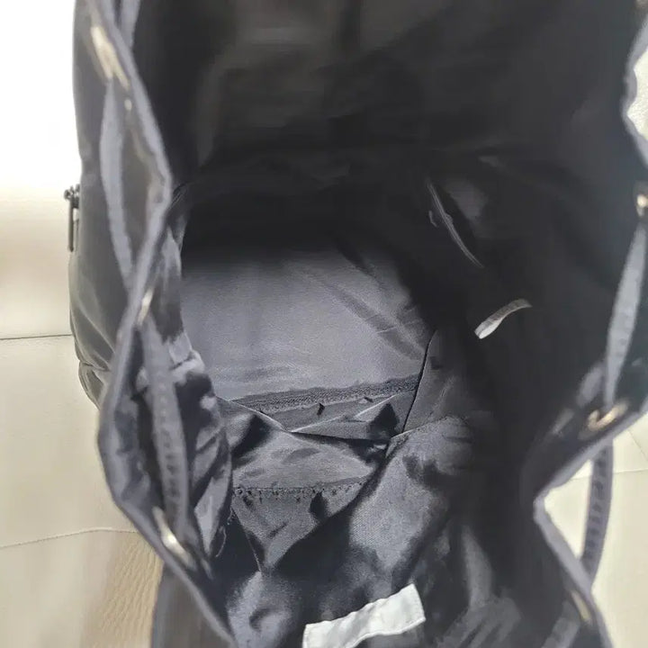 [BUNJANG] HAHARCHIVE 2-Way Drawstring Nylon Backpack / HAHARCHIVE 하아카이브 2way 드로우스트링 나일론 백팩