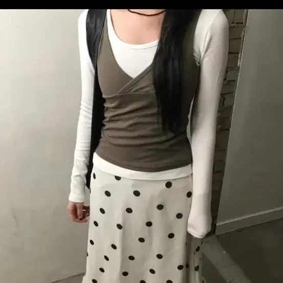 [BUNJANG] Urban Ribbed Tank Top Khaki / 도심 랩나시
