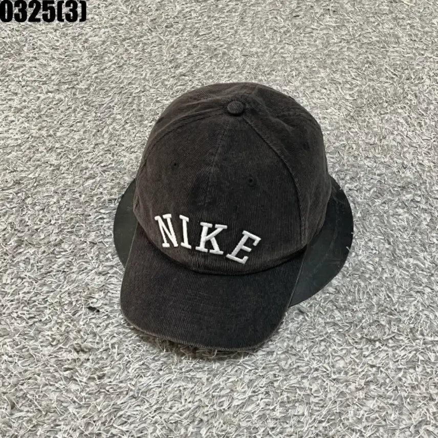 [SOLD OUT] 나이키 코듀로이 볼캡 블랙 0325