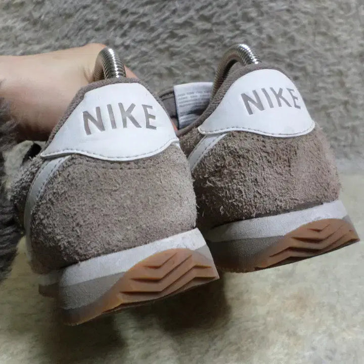 [BUNJANG] Nike Cortez Mink Brown Sneakers / 호로록구제 230 나이키 코르테즈 밍크 브라운 운동화 중고 신발
