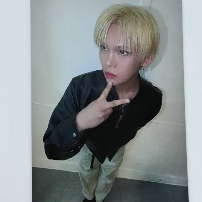 [BUNJANG] XLOV Hyun POB Photocard / 엑스러브 (XLOV) 현 미공포 포카