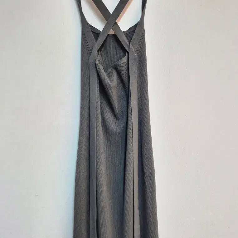 [SOLD OUT] 띠어리 골지 크로스백 드레스 S
