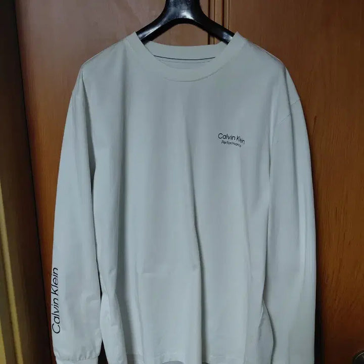 [BUNJANG] Calvin Klein Performance White Long Sleeve T-Shirt / 캘빈클라인 퍼포먼스 흰색 긴팔 티셔츠