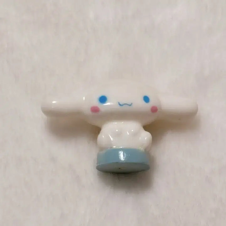 [BUNJANG] Sanrio Cinnamoroll 2006 Vintage Sofubi Figure / 2006년도 고전 산리오 시나모롤 캐릭터 소프비 피규어