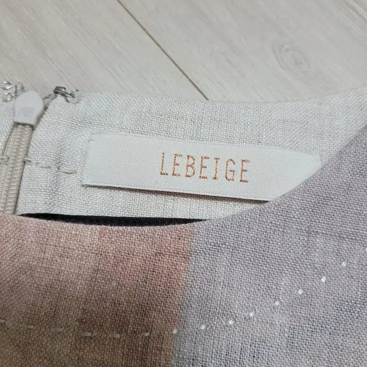 [BUNJANG] Lebeige Linen Floral Pattern Midi Dress / 르베이지 플라워 패턴 린넨 원피스