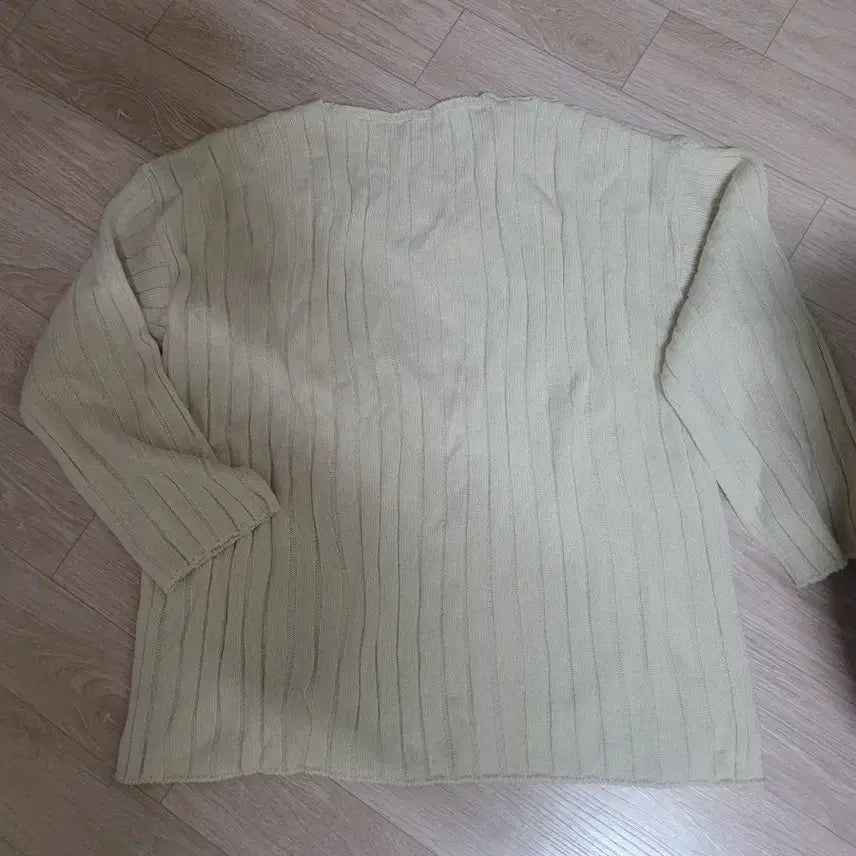 [BUNJANG] Ivory V-Neck Ribbed Knit Long Sleeve Top / 아이보리 V넥 골지 니트 긴팔