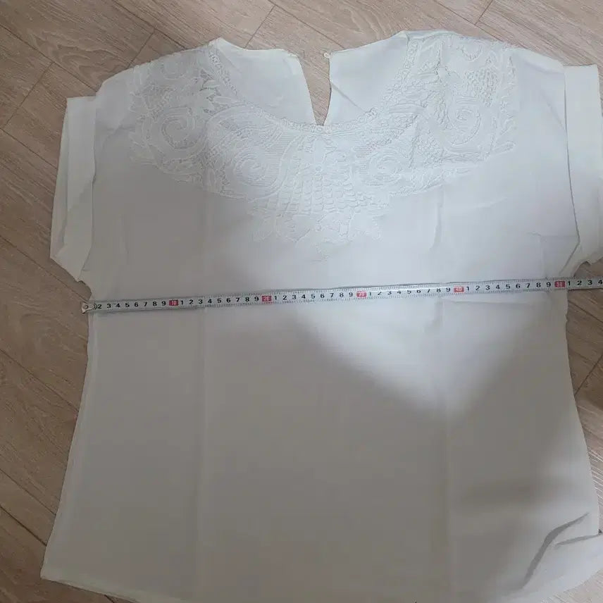 [BUNJANG] White Lace Trim Short Sleeve Blouse / 레이스 장식 화이트 블라우스 반팔