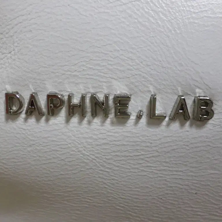 [BUNJANG] Daphne Lab White Cowhide Hobo Bag Shoulder Bag / 호로록구제 다프네랩 화이티 소가죽 호보백 숄더백 중고 가방