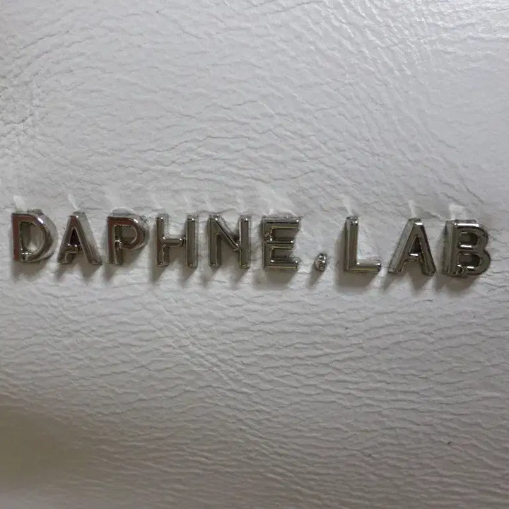 [BUNJANG] Daphne Lab White Cowhide Hobo Bag Shoulder Bag / 호로록구제 다프네랩 화이티 소가죽 호보백 숄더백 중고 가방