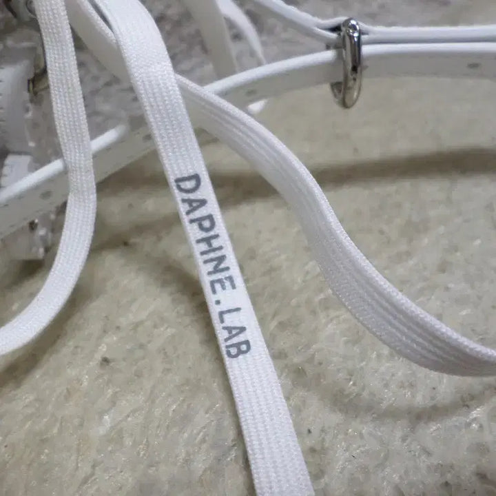 [BUNJANG] Daphne Lab White Cowhide Hobo Bag Shoulder Bag / 호로록구제 다프네랩 화이티 소가죽 호보백 숄더백 중고 가방