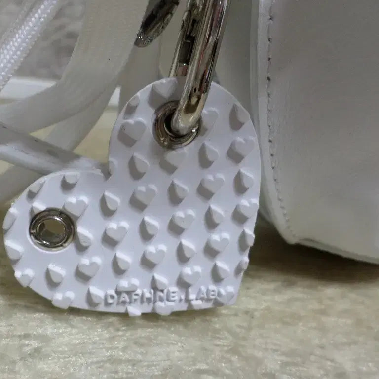 [BUNJANG] Daphne Lab White Cowhide Hobo Bag Shoulder Bag / 호로록구제 다프네랩 화이티 소가죽 호보백 숄더백 중고 가방