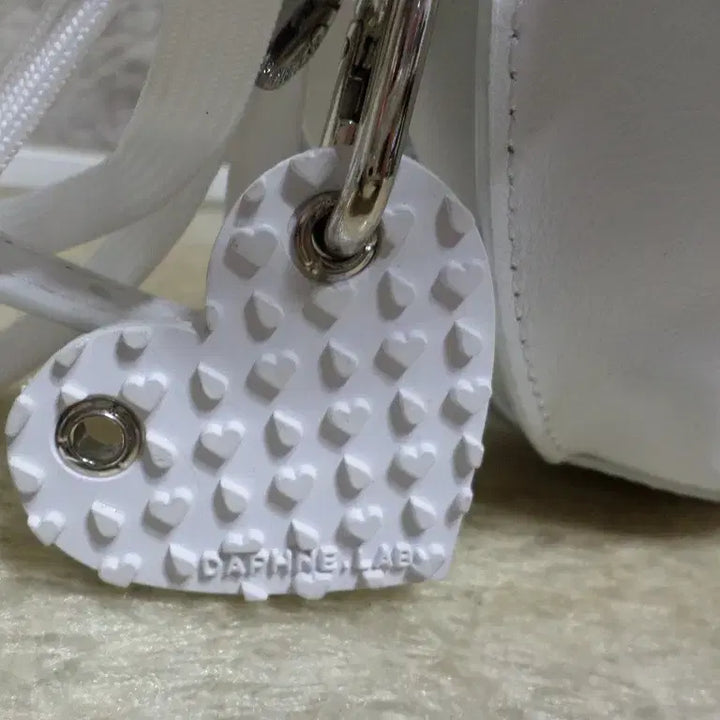 [BUNJANG] Daphne Lab White Cowhide Hobo Bag Shoulder Bag / 호로록구제 다프네랩 화이티 소가죽 호보백 숄더백 중고 가방