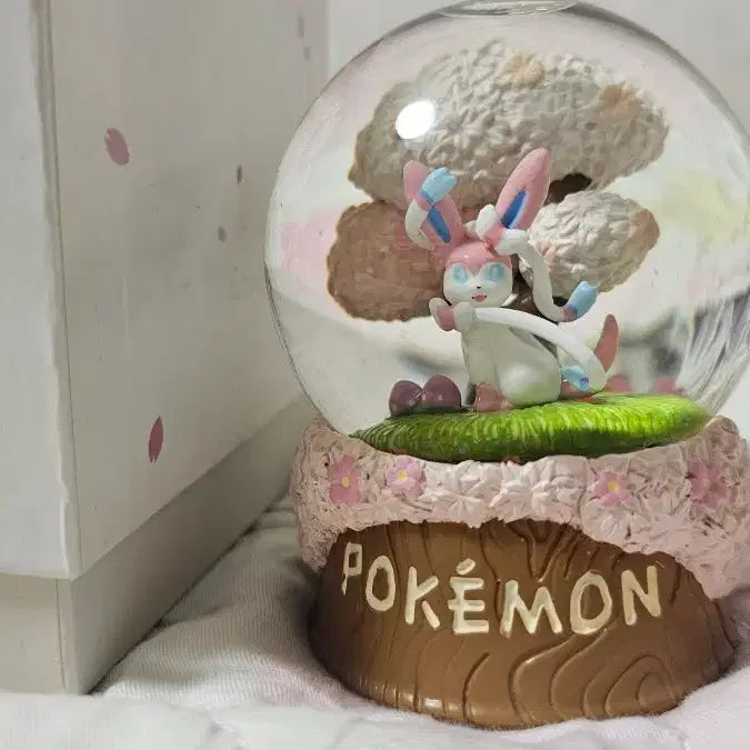 [BUNJANG] Pokemon Nymphia Snow Globe / 포켓몬스터 님피아 스노우볼