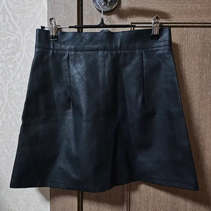 [BUNJANG] Black Leather A-Line Mini Skirt / 블랙 레더 미니 스커트 A라인