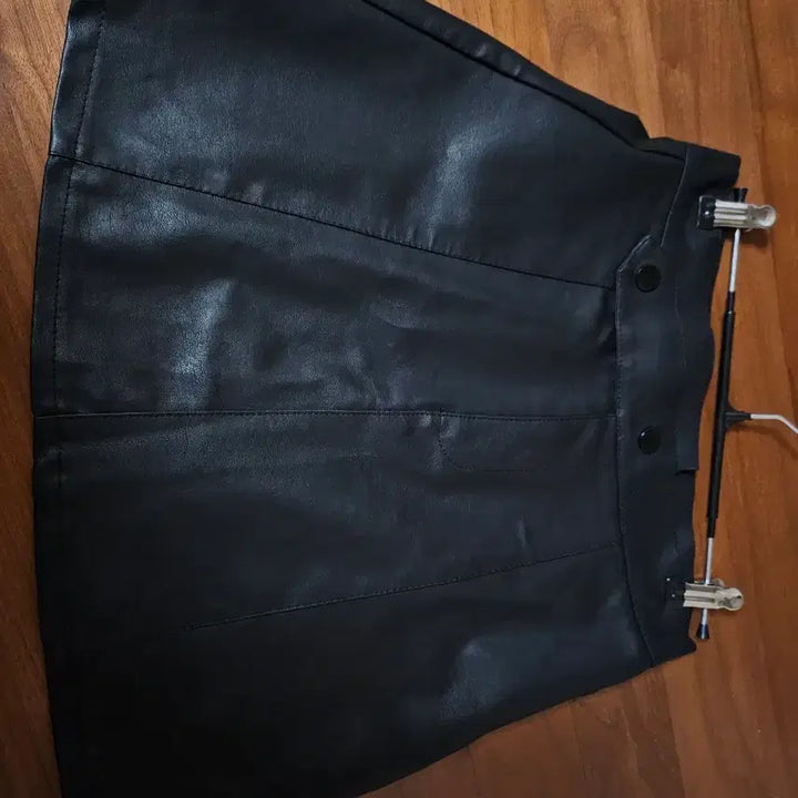 [BUNJANG] Black Leather A-Line Mini Skirt / 블랙 레더 미니 스커트 A라인