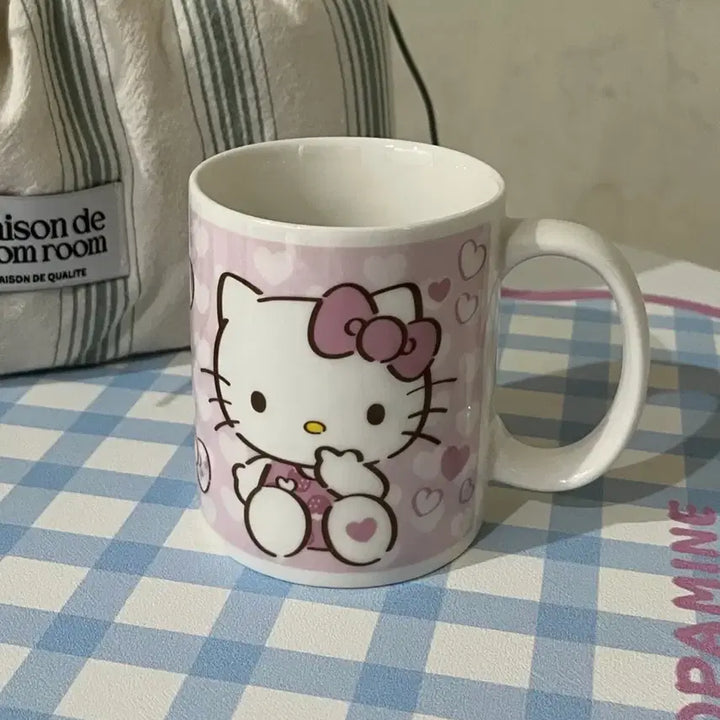 [BUNJANG] Hello Kitty 50th Anniversary Mug Cup / 헬로키티 50주년 쿠지 머그컵 핑크
