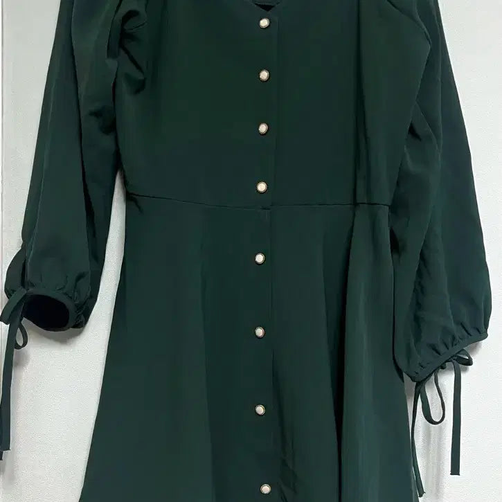 [BUNJANG] Deep Green Off-Shoulder Square Neck Mini Dress / 딥그린 스퀘어넥 오프숄더 미니 원피스