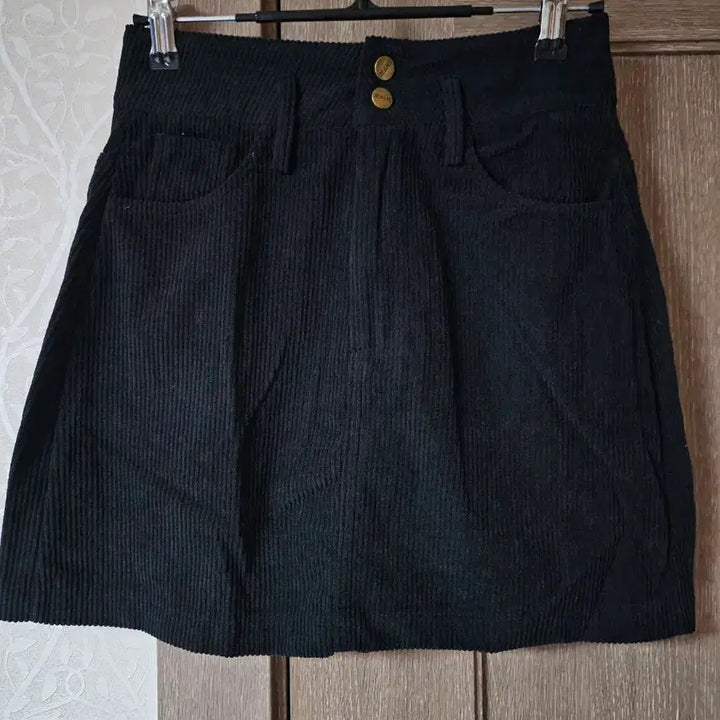[BUNJANG] Black Corduroy H-Line Mini Skirt with Pockets / H라인 골덴치마