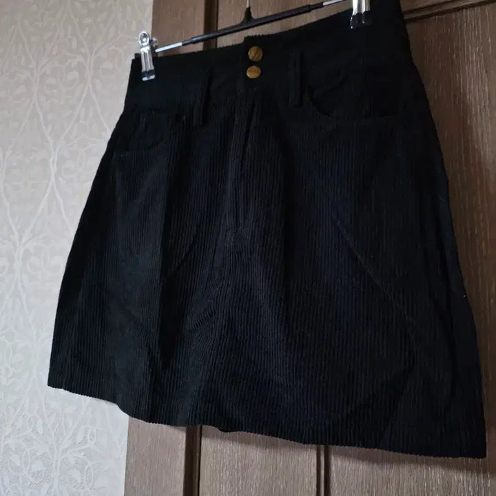 [BUNJANG] Black Corduroy H-Line Mini Skirt with Pockets / H라인 골덴치마