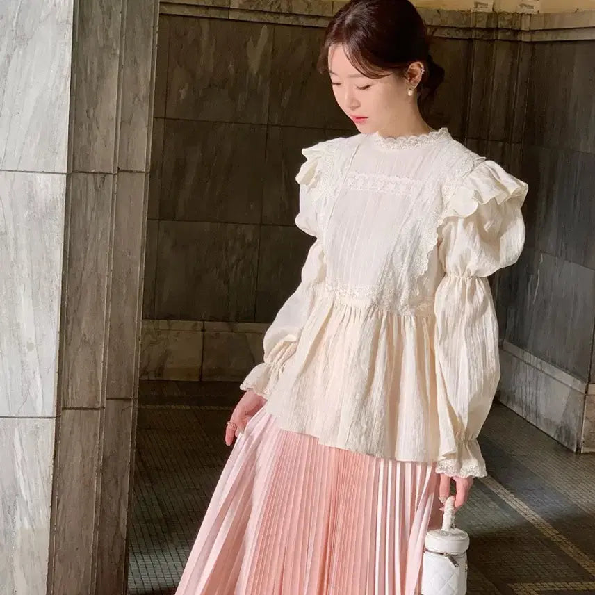 [BUNJANG] Byssiny Jane Frill Blouse / [새상품] 바이씨니 제인 프릴 블라우스