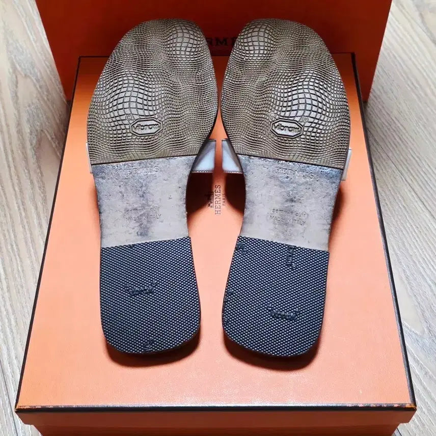 [BUNJANG] Hermes Oran Sandals White Size 35 / 에르메스 오란 샌들 화이트 사이즈 35 (정품)