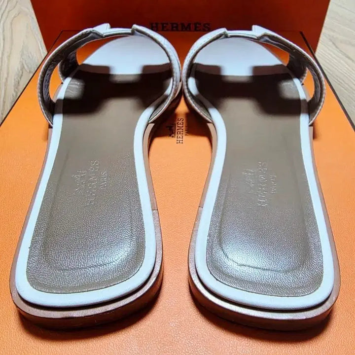[BUNJANG] Hermes Oran Sandals White Size 35 / 에르메스 오란 샌들 화이트 사이즈 35 (정품)