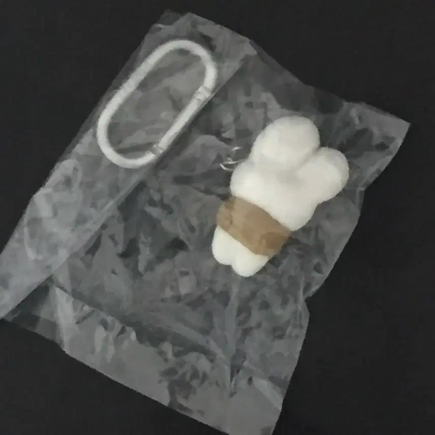 [BUNJANG] beco+81 Shirimimi Usagi Carabiner Figure Mascot / beco+81 시리미미 우사기 카라비너 피규어 마스코트