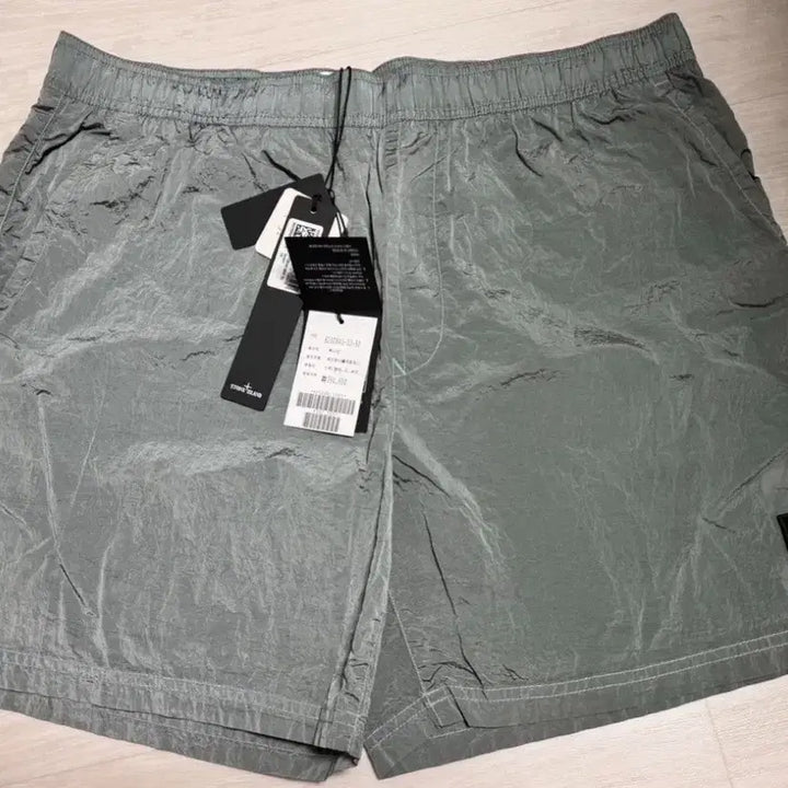 [SOLD OUT] [XXL] 스톤아일랜드 나일론메탈 스카이블루 반바지