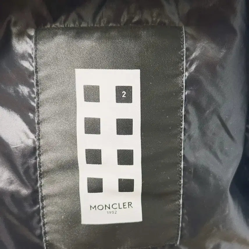 [SOLD OUT] [MONCLER] 몽클레어 지니어스 바람막이