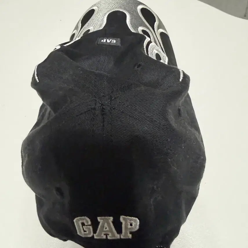 [SOLD OUT] GAP 이지갭 불꽃 볼캡