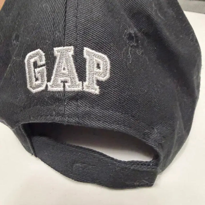 [SOLD OUT] GAP 이지갭 불꽃 볼캡