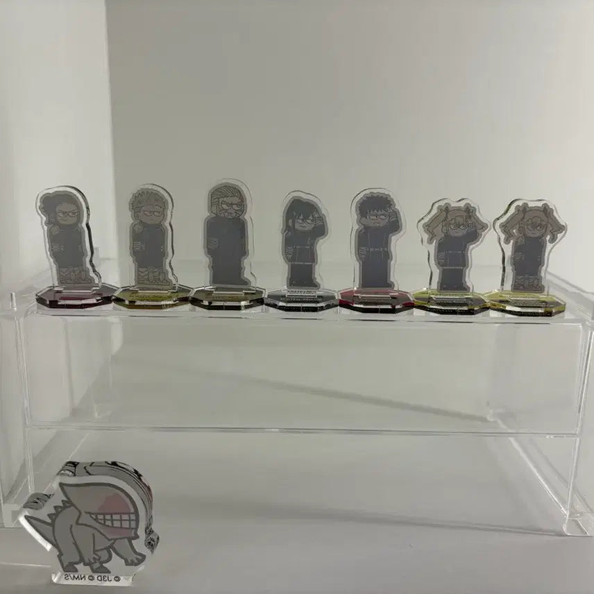 [BUNJANG] Kaiju No. 8 Loft Jirori Acrylic Stand Bundle / 괴수8호 로프트 지로리 아크릴 스탠드 일괄