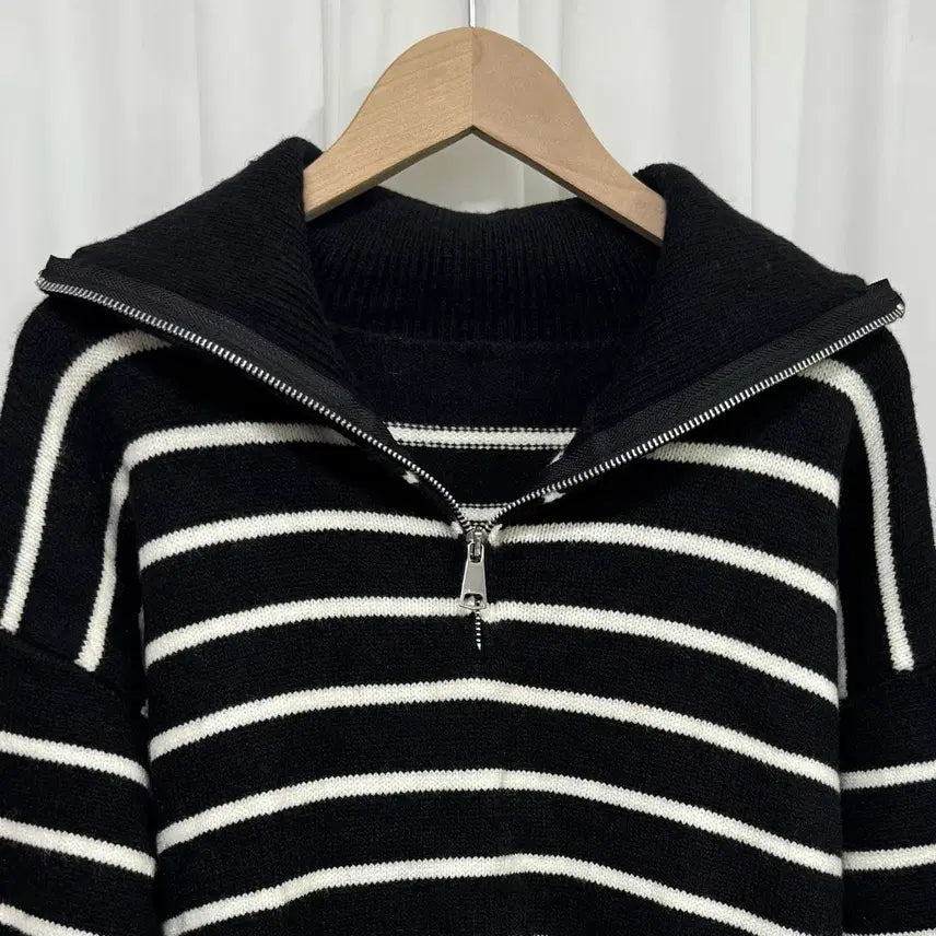 [BUNJANG] Striped Half-Zip High Neck Knit Sweater / [새상품] 스트라이프 반집업 하이넥 카라 니트