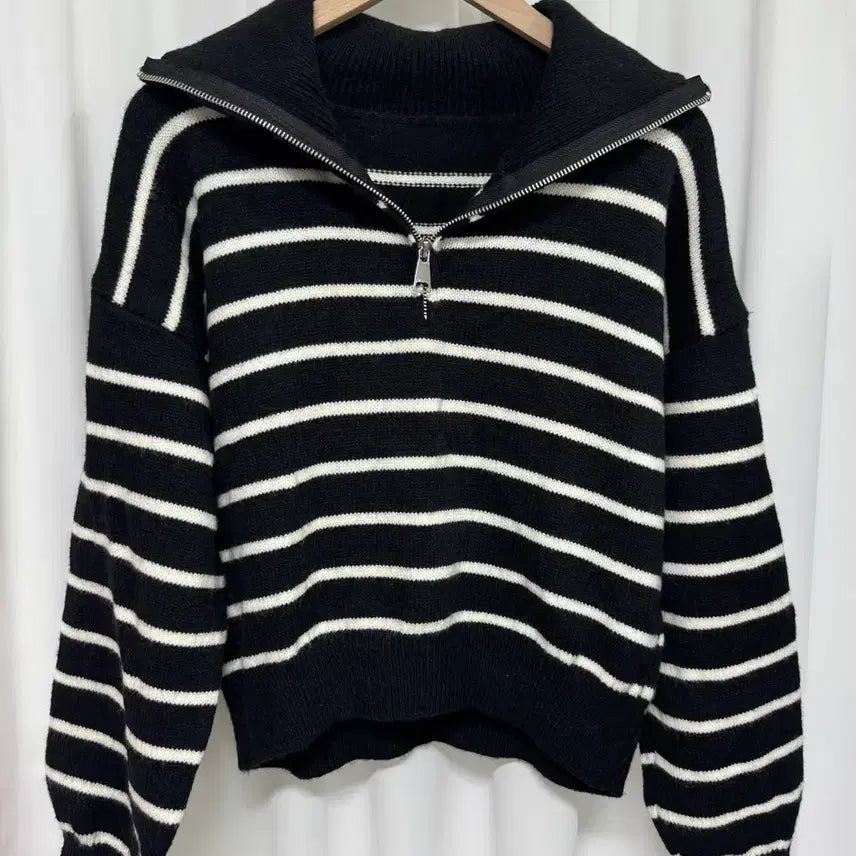 [BUNJANG] Striped Half-Zip High Neck Knit Sweater / [새상품] 스트라이프 반집업 하이넥 카라 니트