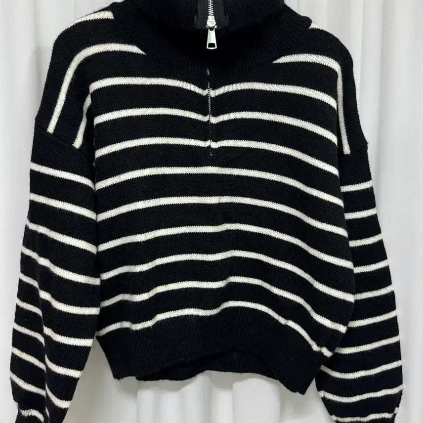 [BUNJANG] Striped Half-Zip High Neck Knit Sweater / [새상품] 스트라이프 반집업 하이넥 카라 니트