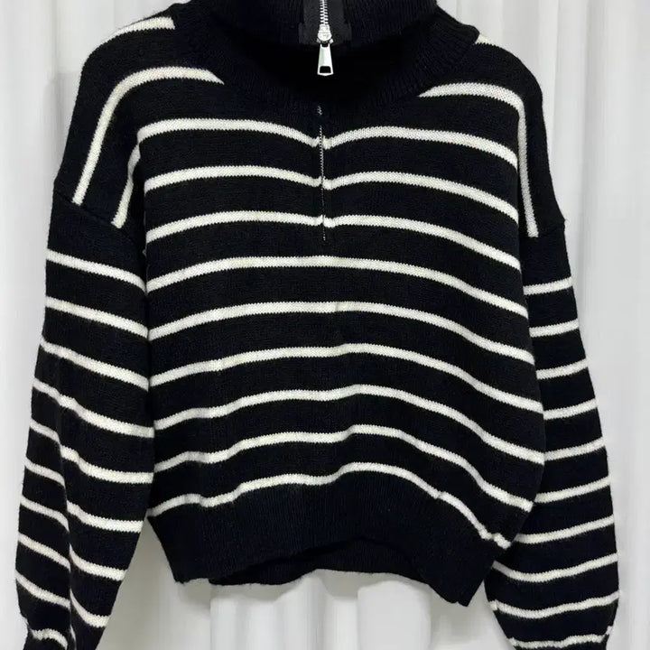 [BUNJANG] Striped Half-Zip High Neck Knit Sweater / [새상품] 스트라이프 반집업 하이넥 카라 니트