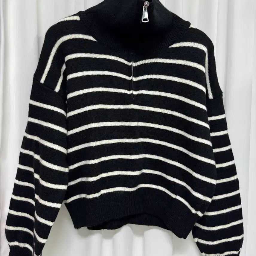 [BUNJANG] Striped Half-Zip High Neck Knit Sweater / [새상품] 스트라이프 반집업 하이넥 카라 니트
