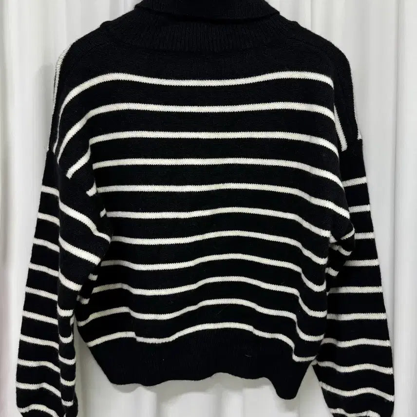 [BUNJANG] Striped Half-Zip High Neck Knit Sweater / [새상품] 스트라이프 반집업 하이넥 카라 니트