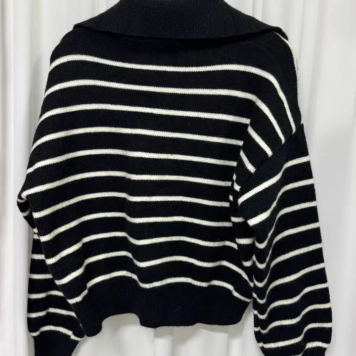 [BUNJANG] Striped Half-Zip High Neck Knit Sweater / [새상품] 스트라이프 반집업 하이넥 카라 니트