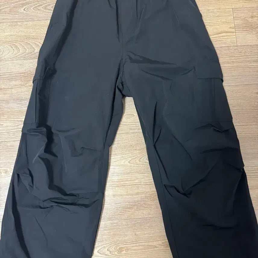 [BUNJANG] Leatherly Parachute Wide Cargo Pants / 레더리 파라슈트 와이드 카고 팬츠