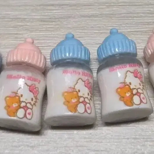 [BUNJANG] Hello Kitty Baby Bottle Mini Toy (5ea) / 헬로키티 아기 젖병 인형 미니장난감 5ea