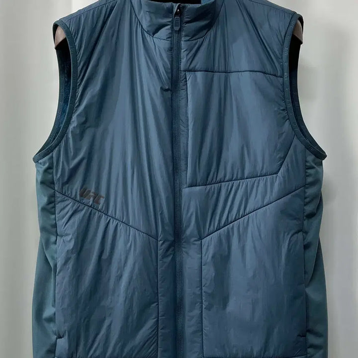 [BUNJANG] UFC PrimaLoft Guard Regular Fit Padded Vest Jacket / UFC 프리마로프트 가드 레귤러핏 패딩 베스트 자켓