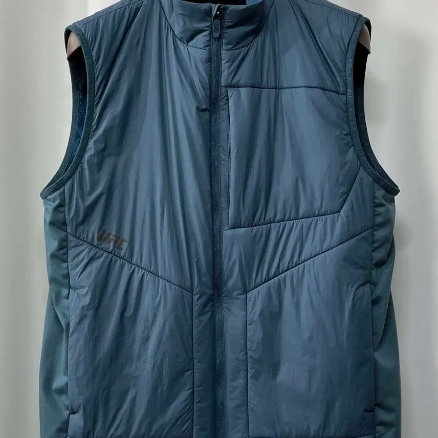 [BUNJANG] UFC PrimaLoft Guard Regular Fit Padded Vest Jacket / UFC 프리마로프트 가드 레귤러핏 패딩 베스트 자켓