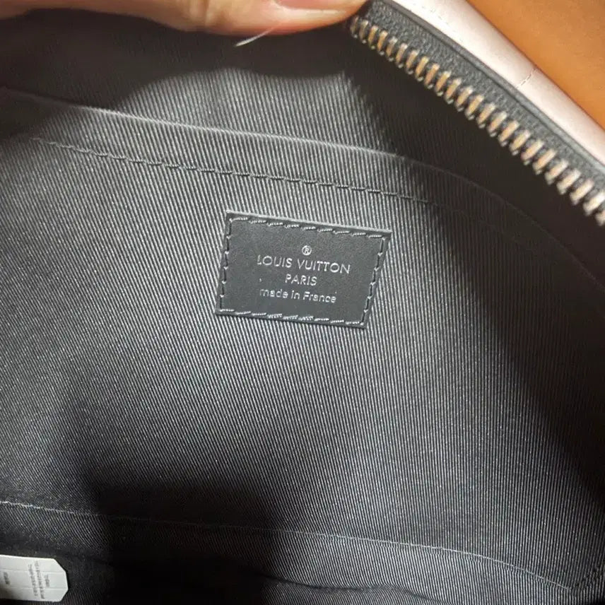 [BUNJANG] Louis Vuitton Monogram Clutch Bag with Keyring / 루이비통 블랙 모노그램 클러치백 루이비통 키링