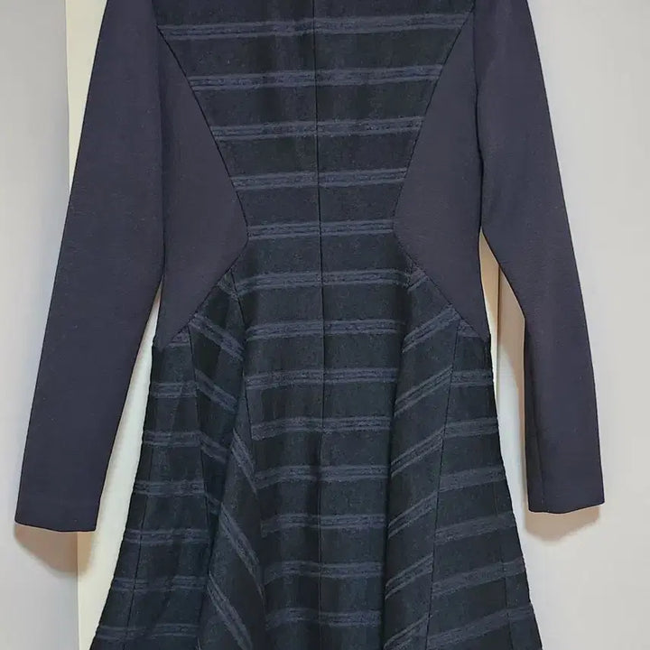 [BUNJANG] Thyren Black Flare Dress / 티렌 블랙 플레어 원피스